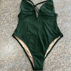 Shade & Shore swimsuit size medium